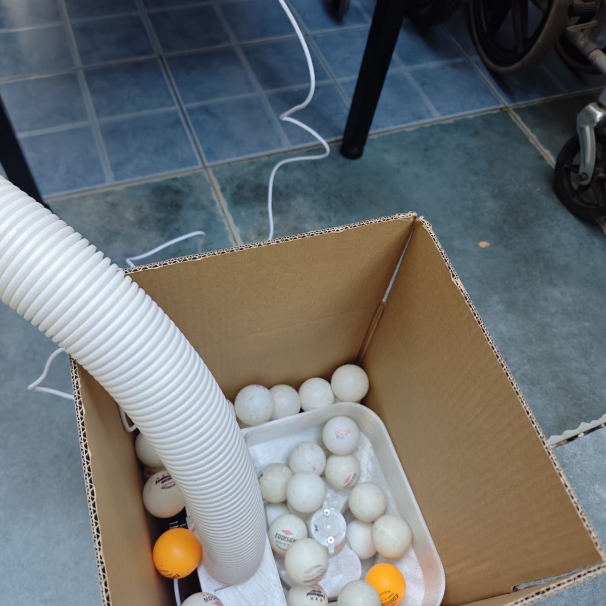 Machine de chargement automati - Table Tennis Gun avis et prix